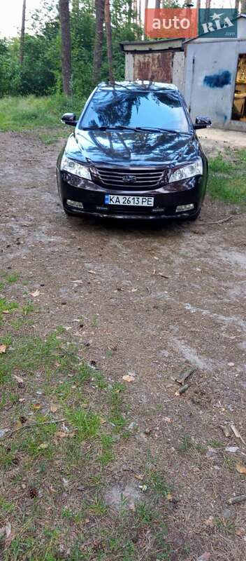 Седан Geely Emgrand 7 (EC7) 2012 в 