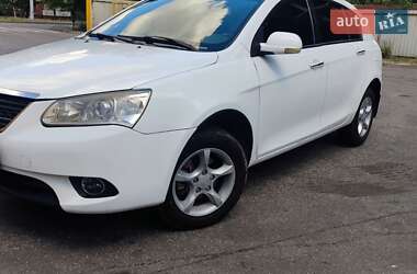 Хетчбек Geely Emgrand 7 (EC7) 2015 в Запоріжжі