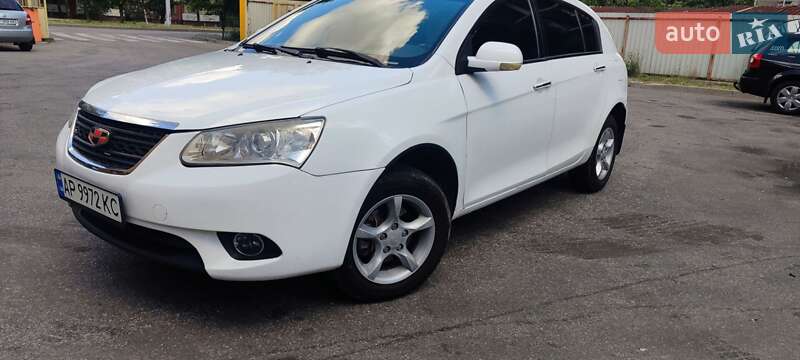 Хэтчбек Geely Emgrand 7 (EC7) 2015 в 