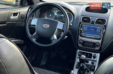 Хетчбек Geely Emgrand 7 (EC7) 2013 в 