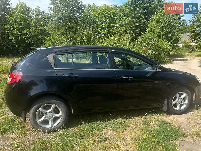 Хэтчбек Geely Emgrand 7 (EC7) 2013 в Тульчине