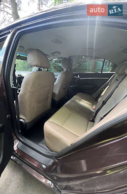 Седан Geely Emgrand 7 (EC7) 2017 в 