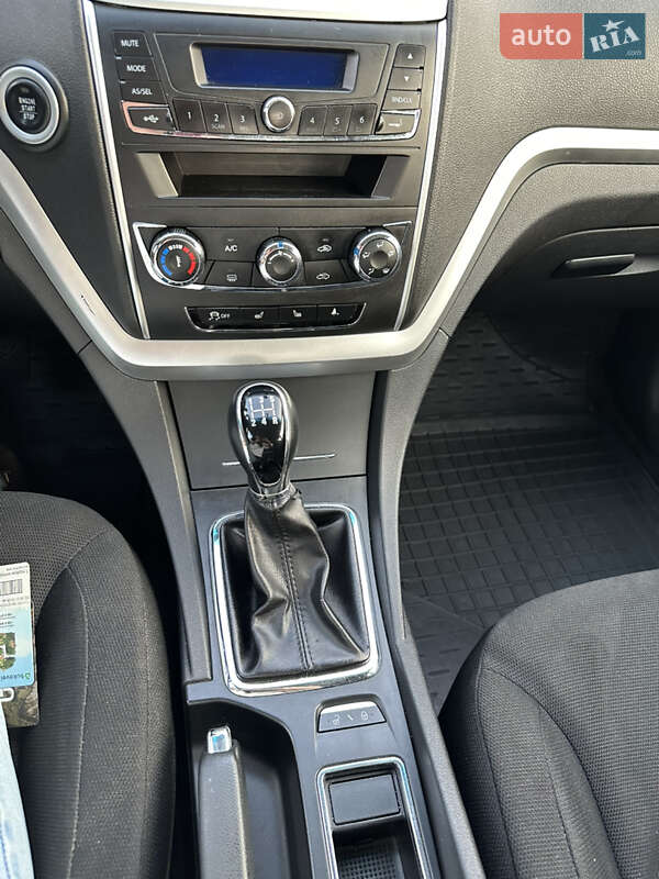 Седан Geely Emgrand 7 (EC7) 2018 в Києві