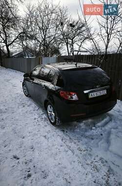 Хетчбек Geely Emgrand 7 (EC7) 2013 в 