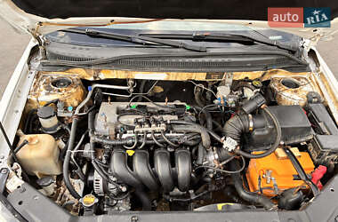 Седан Geely Emgrand 7 (EC7) 2012 в 