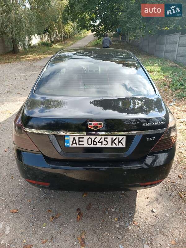 Седан Geely Emgrand 7 (EC7) 2011 в Іларіоновому