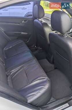 Седан Geely Emgrand 7 (EC7) 2014 в 