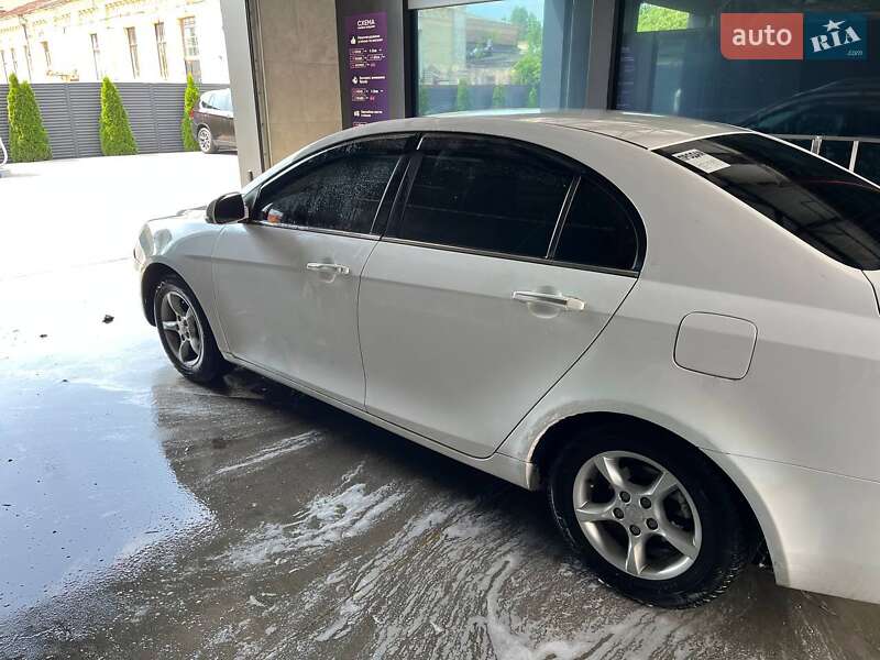 Седан Geely Emgrand 7 (EC7) 2012 в Черкасах