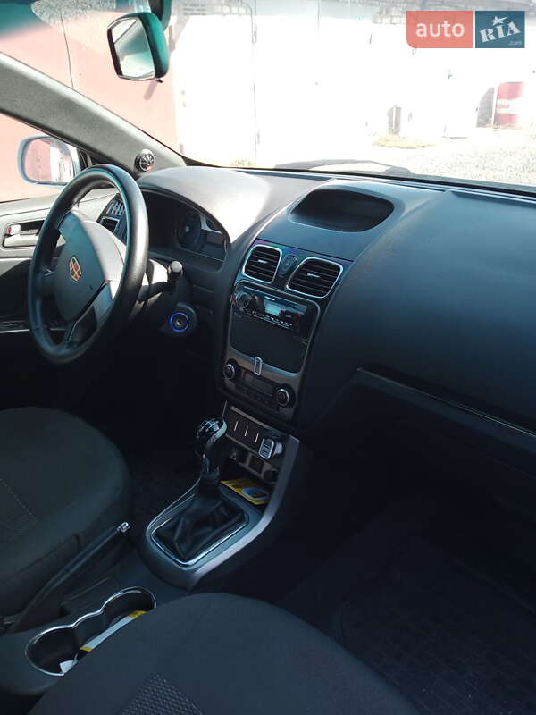 Седан Geely Emgrand 7 (EC7) 2012 в Кривому Розі