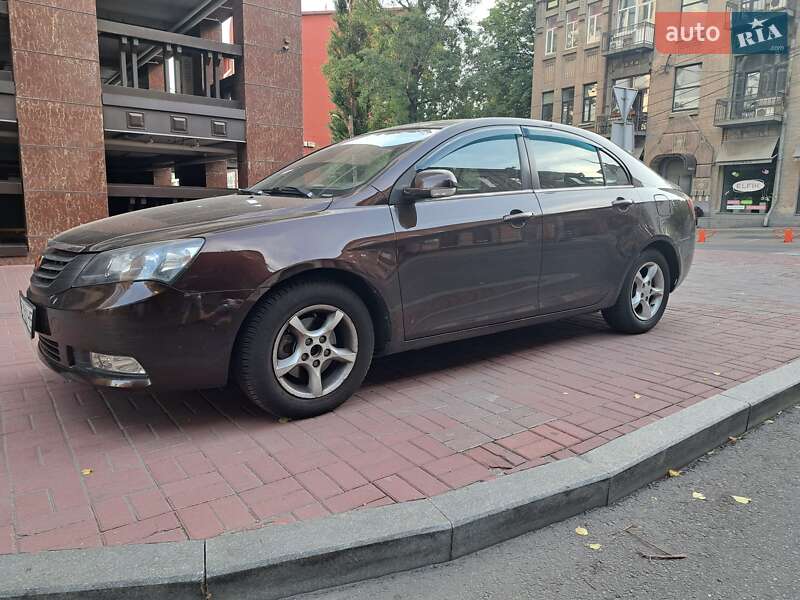 Седан Geely Emgrand 7 (EC7) 2013 в Дніпрі