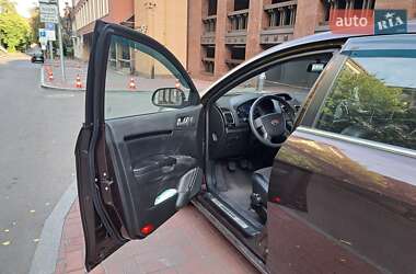 Седан Geely Emgrand 7 (EC7) 2013 в 