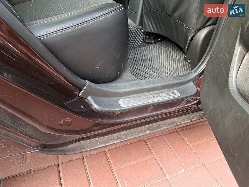 Седан Geely Emgrand 7 (EC7) 2013 в Дніпрі