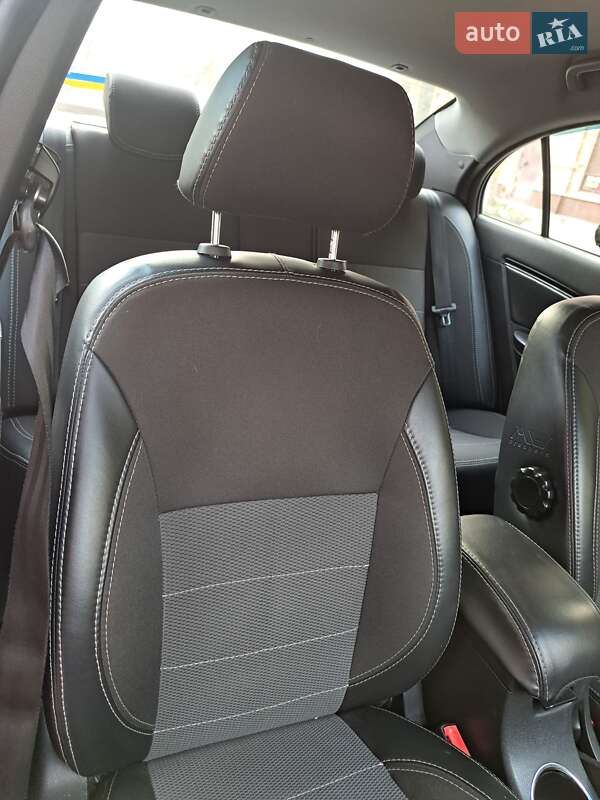 Седан Geely Emgrand 7 (EC7) 2013 в Дніпрі