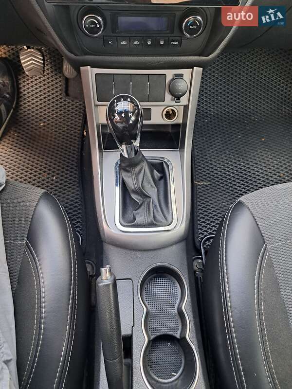 Седан Geely Emgrand 7 (EC7) 2013 в Дніпрі