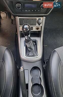 Седан Geely Emgrand 7 (EC7) 2013 в 