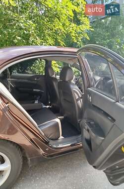 Седан Geely Emgrand 7 (EC7) 2014 в 
