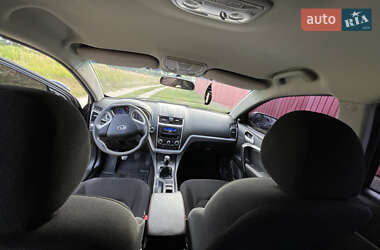 Седан Geely Emgrand 7 (EC7) 2016 в 