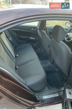 Седан Geely Emgrand 7 (EC7) 2014 в 