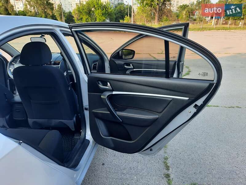 Седан Geely Emgrand 7 (EC7) 2017 в Запорожье