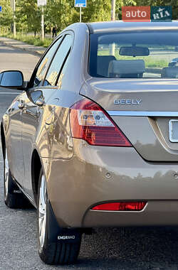 Седан Geely Emgrand 7 (EC7) 2012 в 