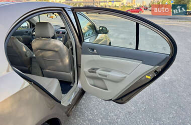 Седан Geely Emgrand 7 (EC7) 2012 в 