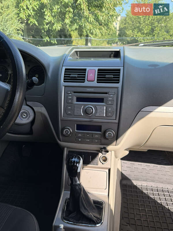 Седан Geely Emgrand 7 (EC7) 2011 в Києві