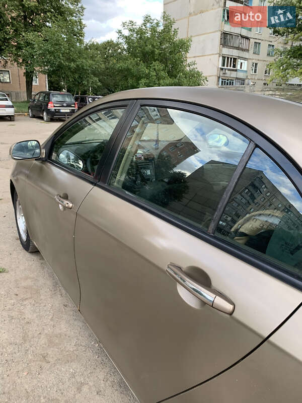 Седан Geely Emgrand 7 (EC7) 2011 в Первомайську