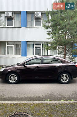 Седан Geely Emgrand 7 (EC7) 2012 в 