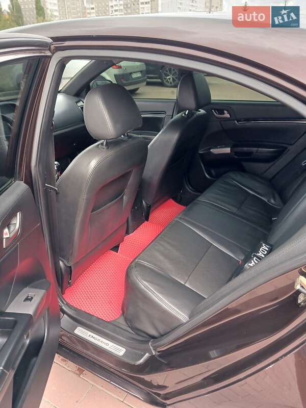 Седан Geely Emgrand 7 (EC7) 2014 в Нетешине