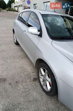 Хэтчбек Geely Emgrand 7 (EC7) 2013 в 
