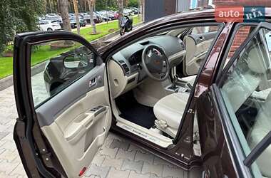 Седан Geely Emgrand 7 (EC7) 2011 в 