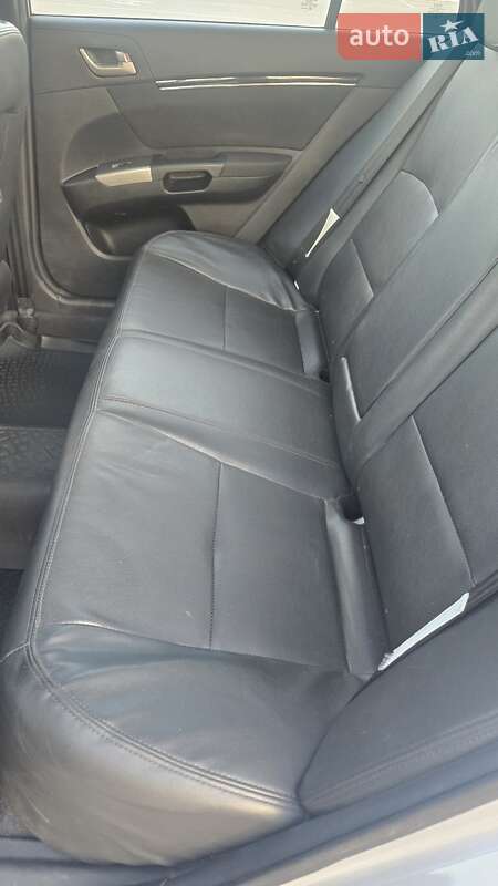 Седан Geely Emgrand 7 (EC7) 2013 в Дніпрі