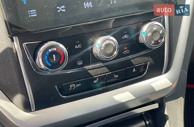 Седан Geely Emgrand 7 (EC7) 2017 в 