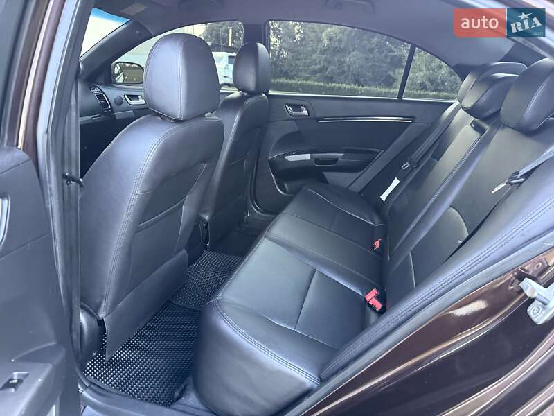 Седан Geely Emgrand 7 (EC7) 2013 в Чернівцях