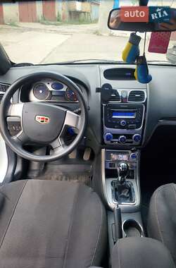 Седан Geely Emgrand 7 (EC7) 2013 в 