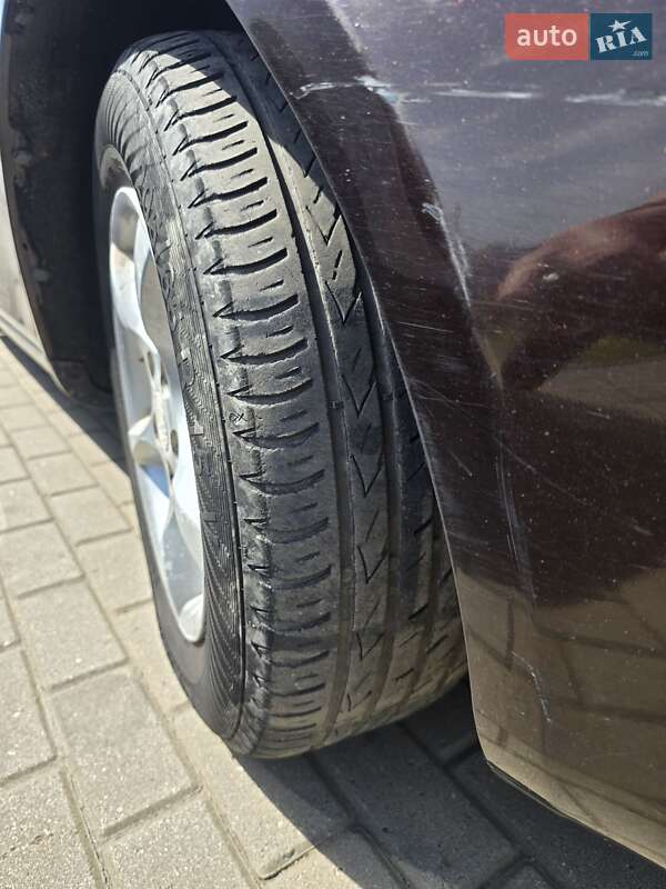 Седан Geely Emgrand 7 (EC7) 2014 в Дніпрі