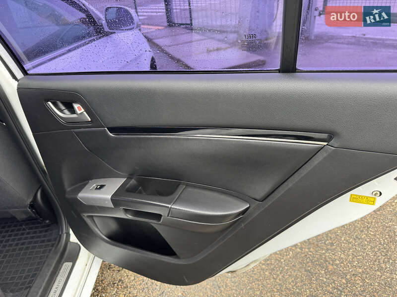 Седан Geely Emgrand 7 (EC7) 2013 в Киеве