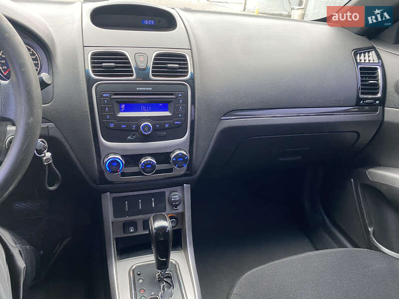 Седан Geely Emgrand 7 (EC7) 2013 в Смеле