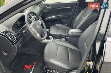 Хетчбек Geely Emgrand 7 (EC7) 2013 в 