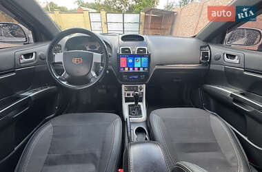 Хетчбек Geely Emgrand 7 (EC7) 2013 в 