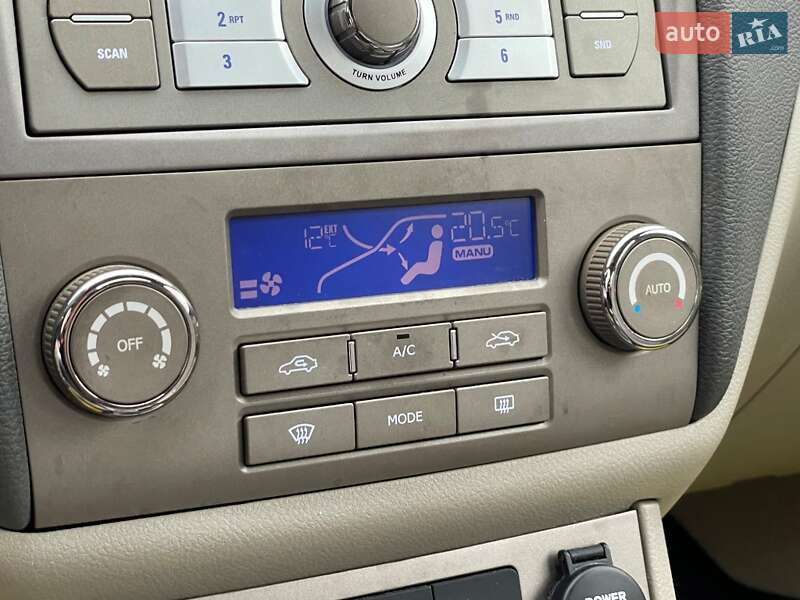 Седан Geely Emgrand 7 (EC7) 2012 в Києві