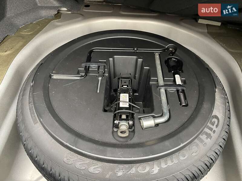 Седан Geely Emgrand 7 (EC7) 2012 в Києві