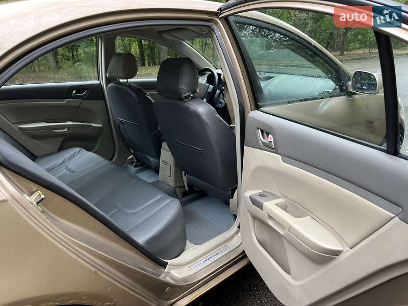 Седан Geely Emgrand 7 (EC7) 2012 в Києві