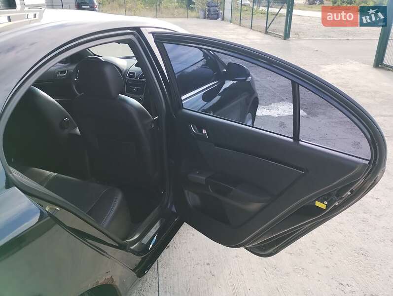 Седан Geely Emgrand 7 (EC7) 2014 в Києві
