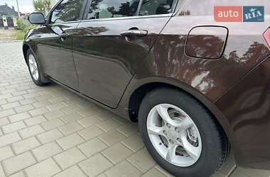 Хетчбек Geely Emgrand 7 (EC7) 2014 в 