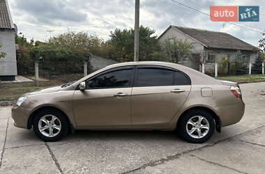 Седан Geely Emgrand 7 (EC7) 2011 в  фото 2 Седан Geely Emgrand 7 (EC7) 2011 в
