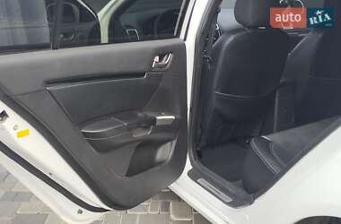 Седан Geely Emgrand 7 (EC7) 2012 в  фото 18 Седан Geely Emgrand 7 (EC7) 2012 в