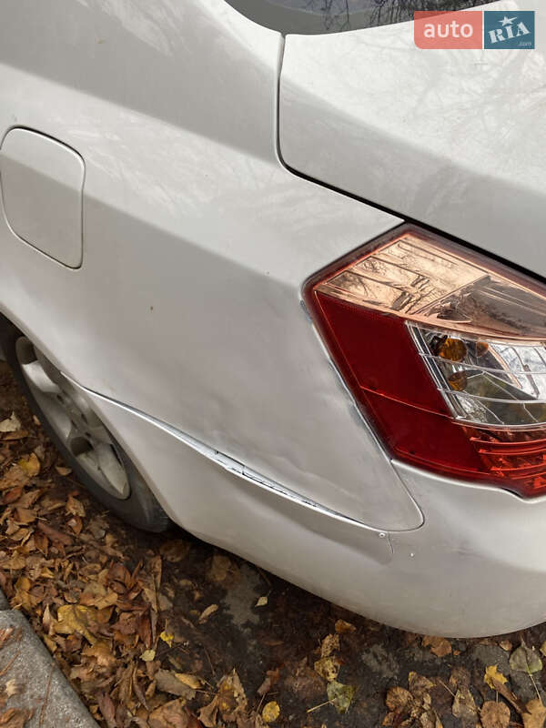 Седан Geely Emgrand 7 (EC7) 2013 в Києві