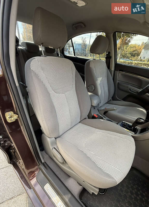 Седан Geely Emgrand 7 (EC7) 2012 в Дніпрі