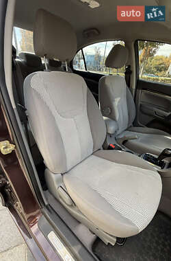 Седан Geely Emgrand 7 (EC7) 2012 в 